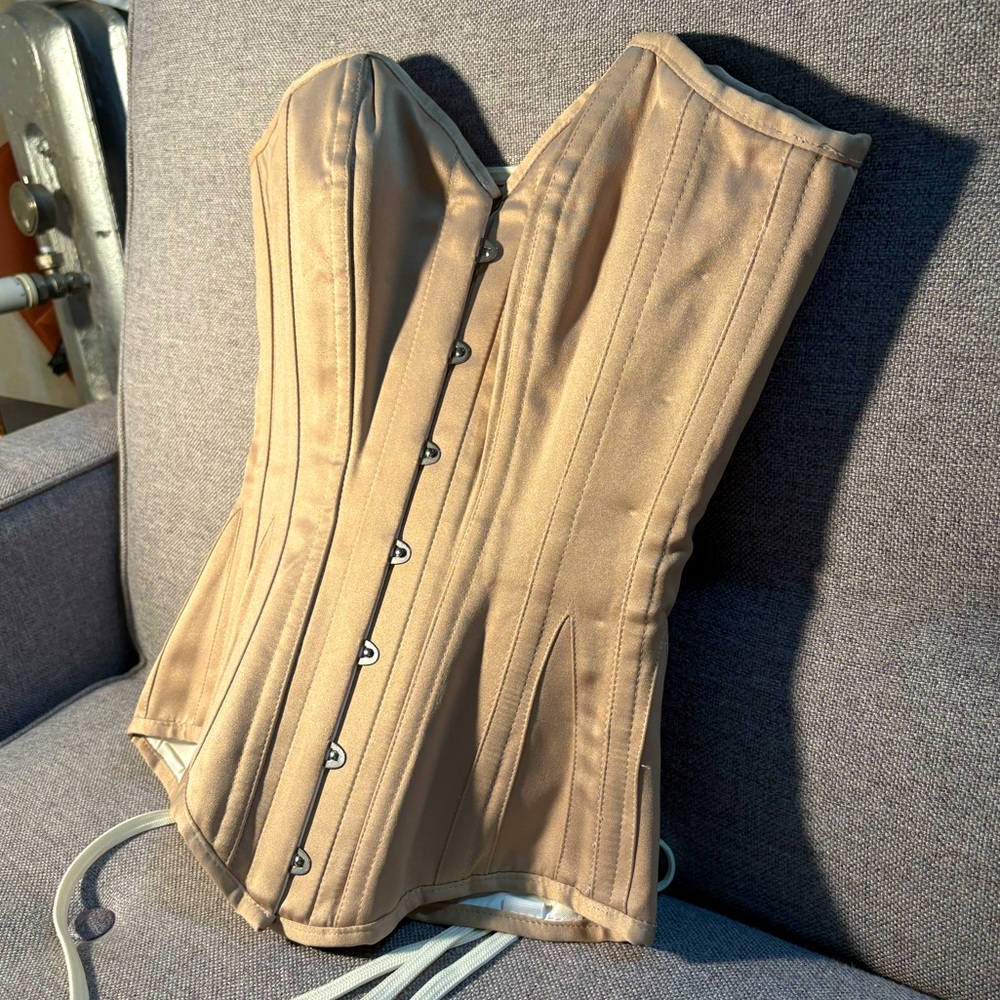 Beige Corset Steel-boned 22” waist 100% cotton lining